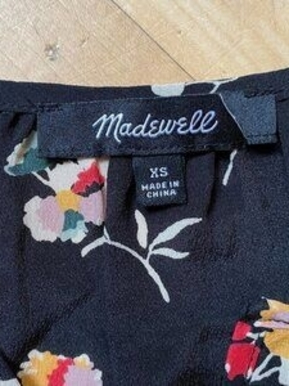 Floral Split-Neck Blouse - Black - Picture 3 of 5